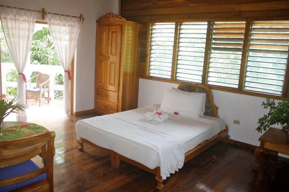 Coral Cove Resort & Spa Negril Hotel