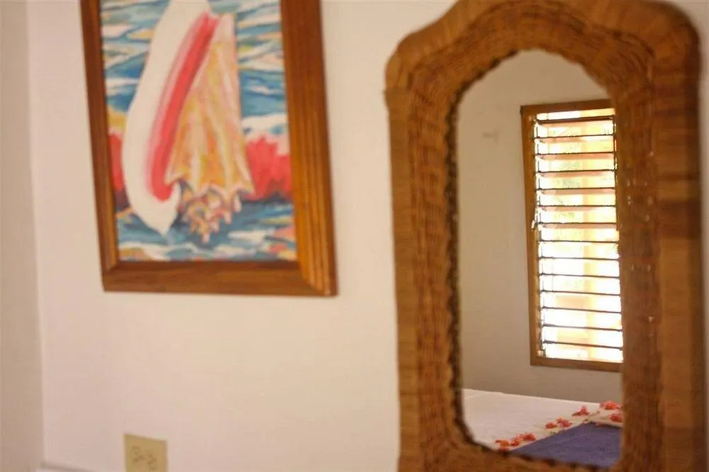 Coral Cove Resort & Spa نيغريل