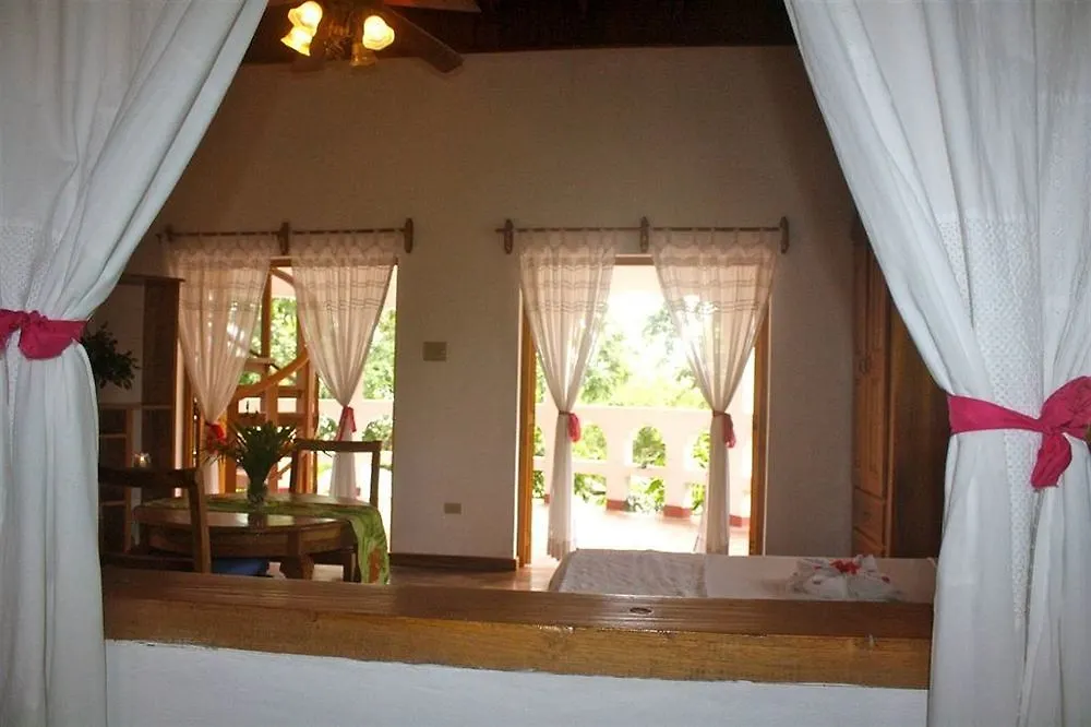 Coral Cove Resort & Spa Negril Hotel